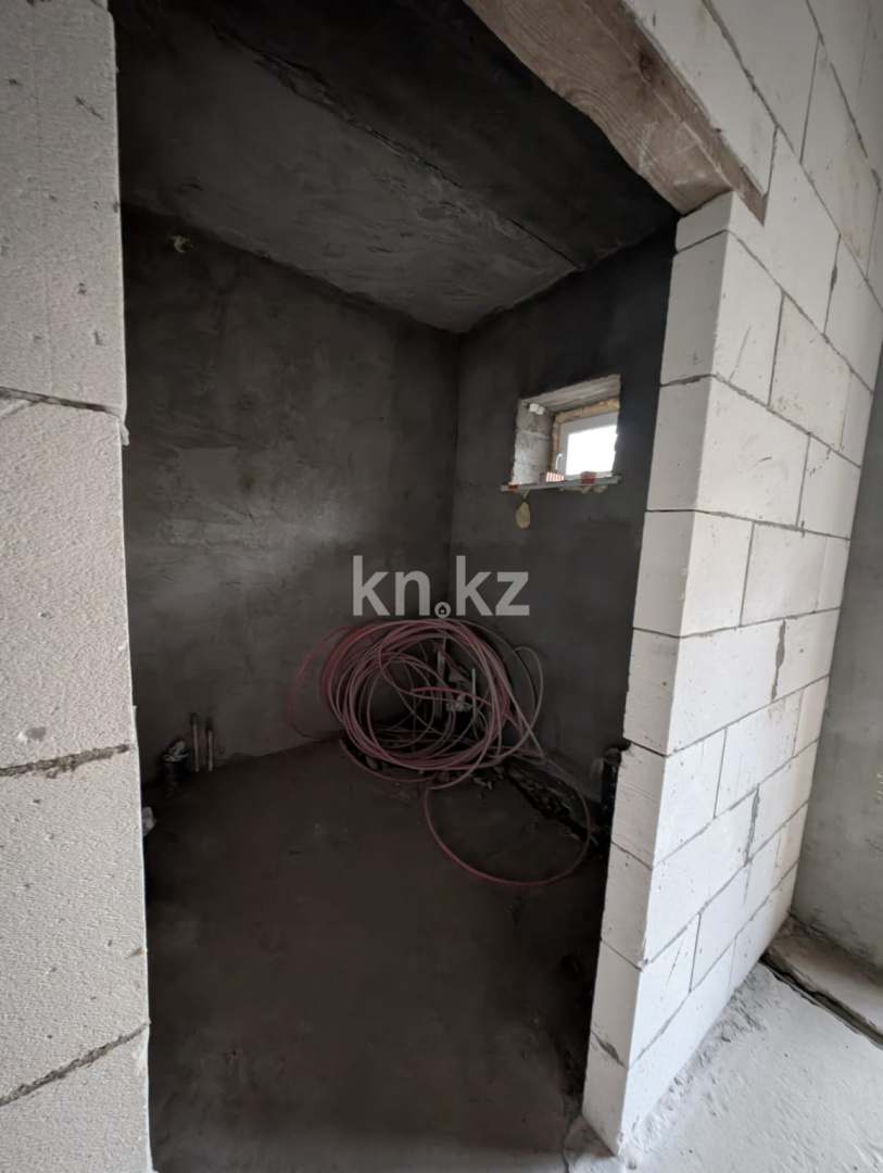 Продажа 4-комнатной квартиры, 135 м², ул. Скоробогатова, дом  108 - Продажа жилой и коммерческой недвижимости в Уральске фото 16 из 28