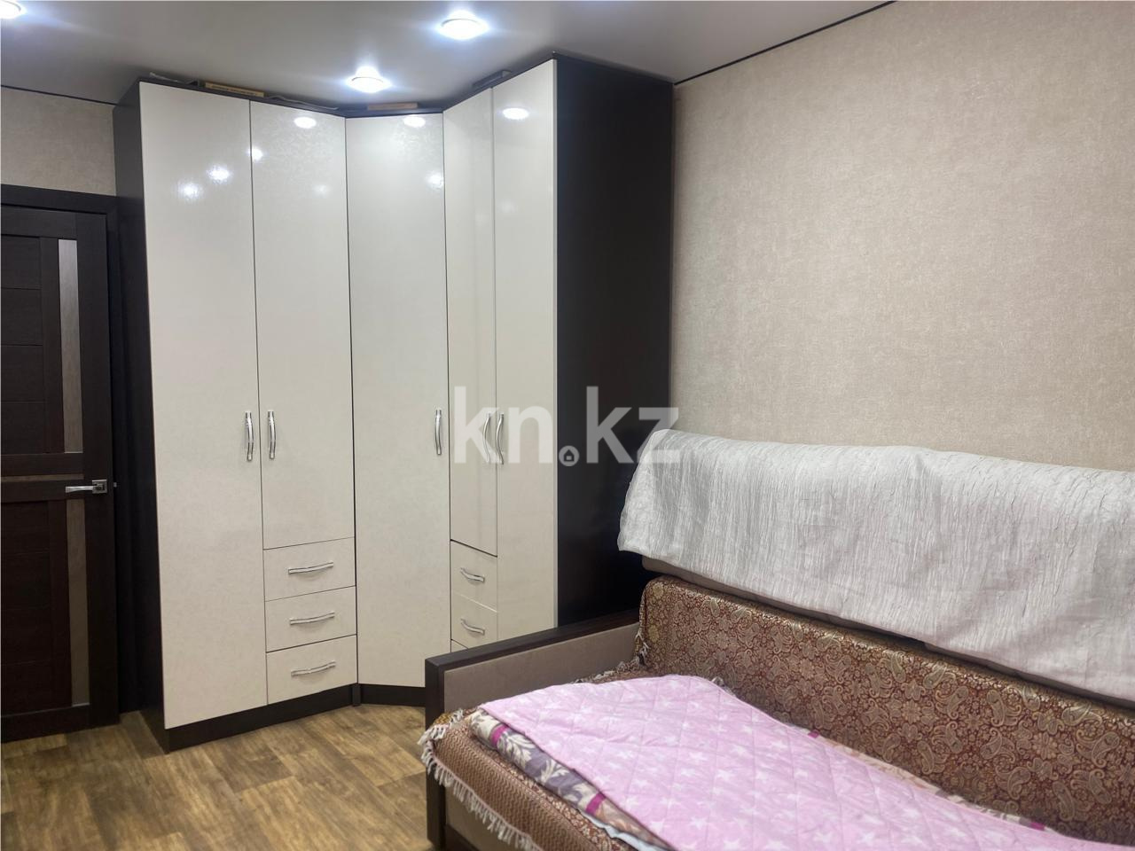 Продажа 3-комнатной квартиры, 62 м², мкр-н 17, дом  55 - Продажа  трехкомнатных квартир в Караганде с фото фото 6 из 13