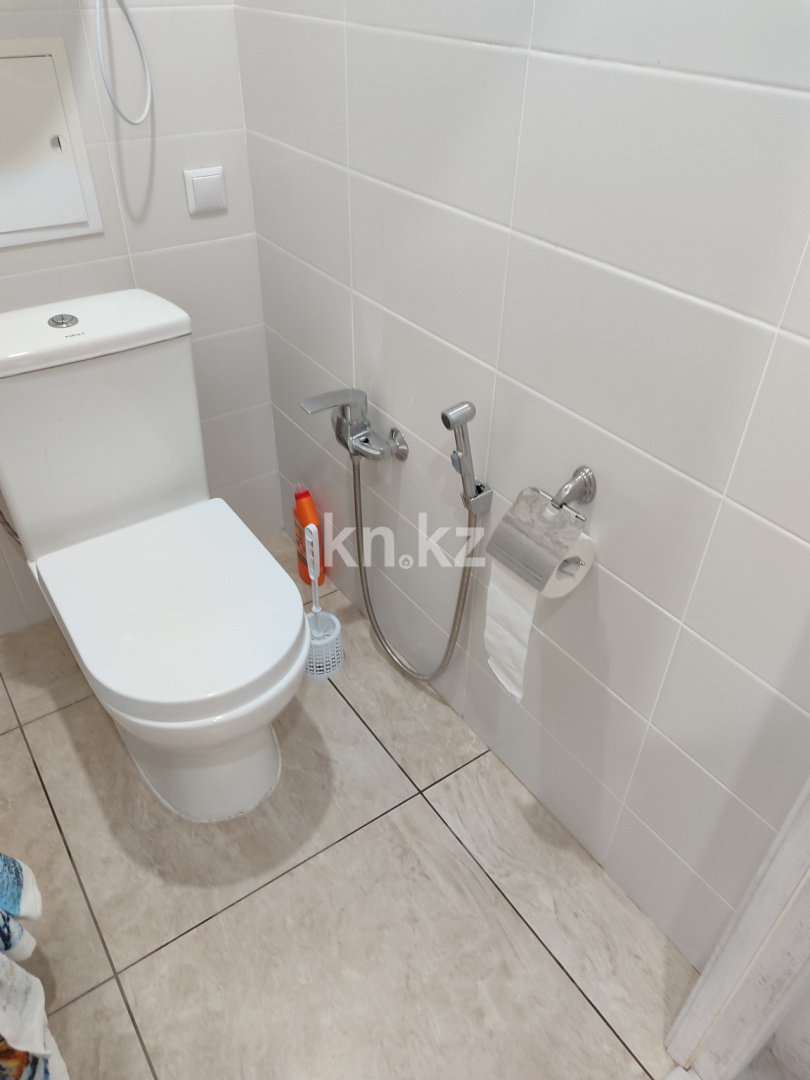 Аренда 3-комнатной квартиры, 76 м², пр. Республики, дом  10 - Аренда жилой и коммерческой недвижимости в Темиртау фото 14 из 19