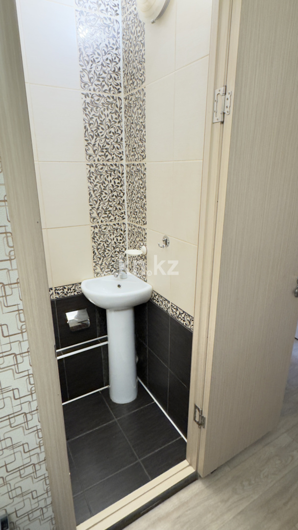 Продажа 2-комнатной квартиры, 51.6 м², мкр-н Аксай-4, дом  51 - Продажа квартир в Алматы фото 17 из 34