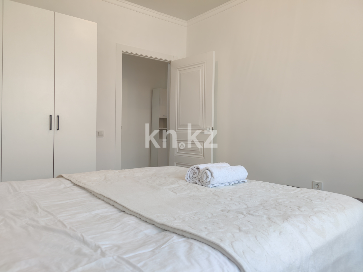 Аренда 1-комнатной квартиры посуточно, 40 м², ул. Сатпаева, дом  90/62 - ул. Туркебаева - Аренда  однокомнатных квартир посуточно в Алматы фото 6 из 14