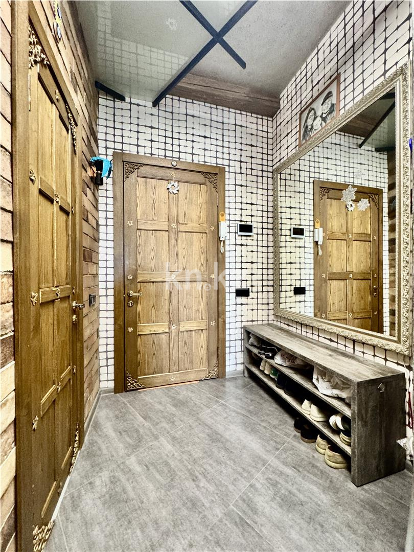 Продажа 3-комнатной квартиры, 160 м², ул. Аманжолова, дом  41 - Продажа  трехкомнатных квартир в Караганде с фото фото 41 из 52