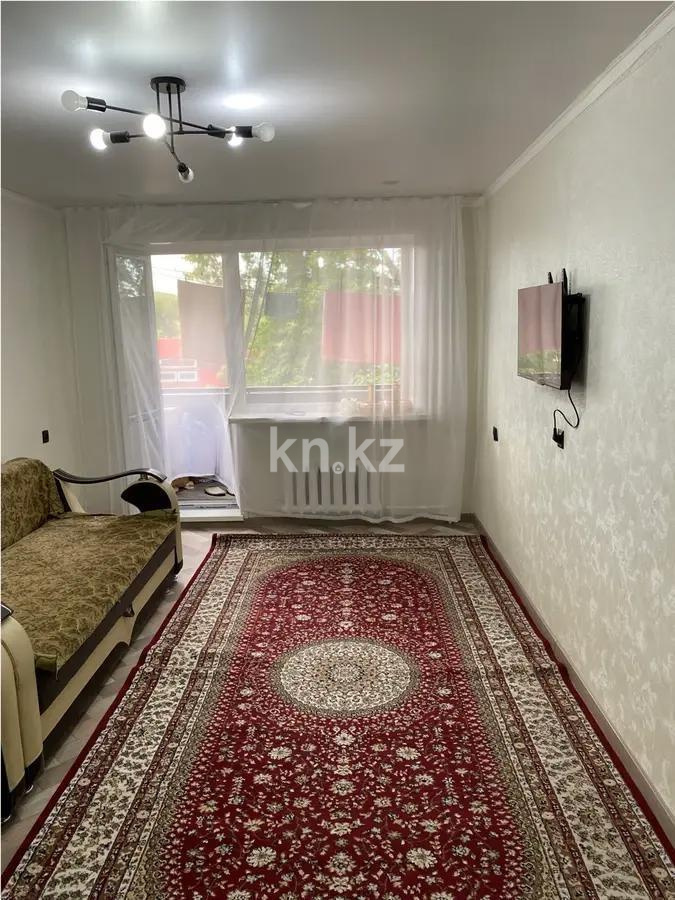 Продажа 3-комнатной квартиры, 64 м², мкр-н 19, дом  44 - Продажа  трехкомнатных квартир в Караганде фото 1 из 7
