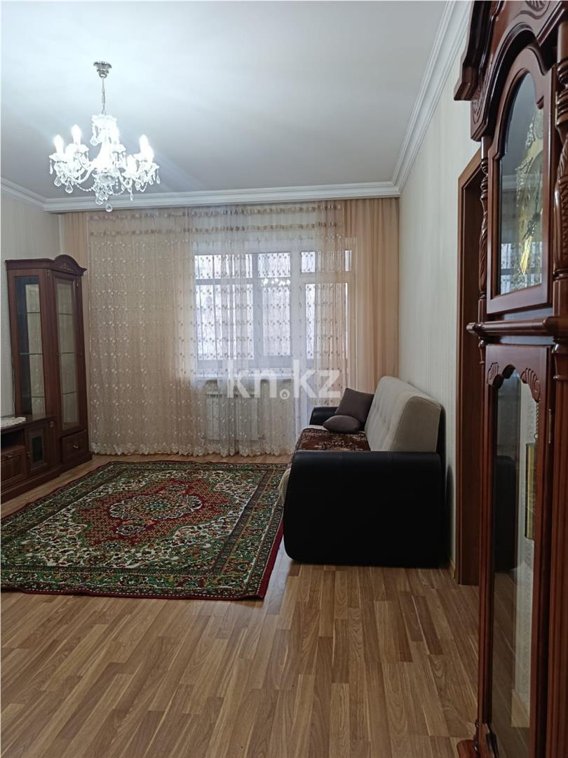 Продажа 3-комнатной квартиры, 90 м², ул. Ермекова - Продажа квартир в Караганде фото 1 из 15