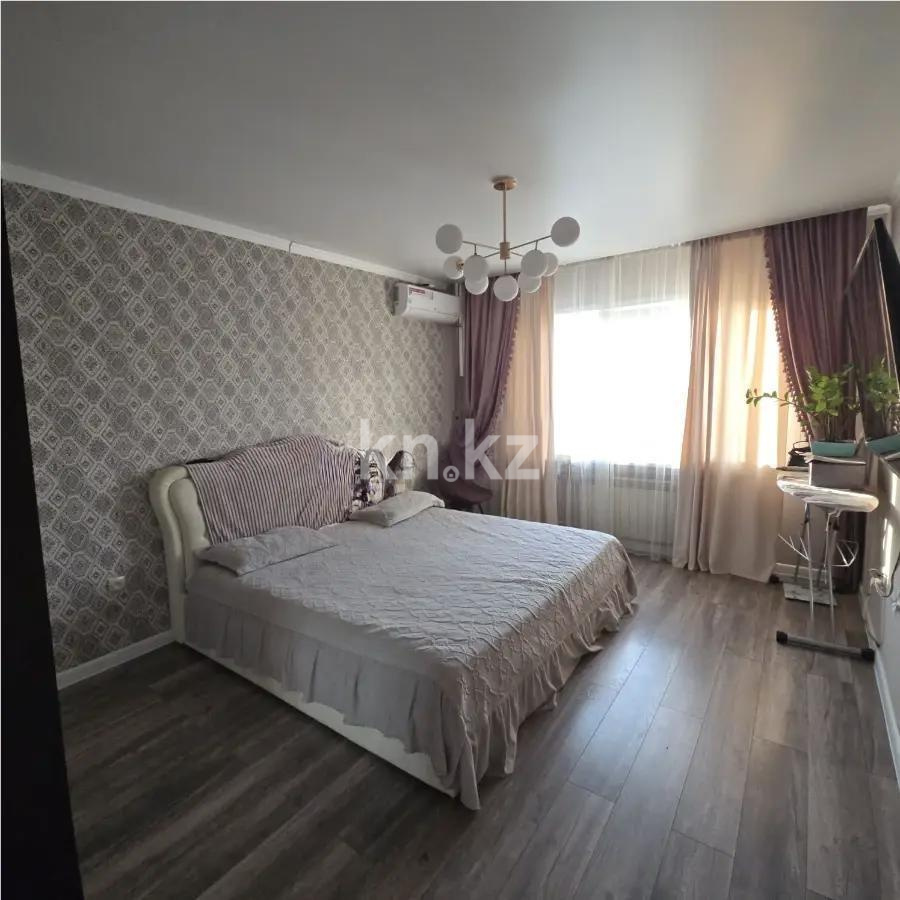 Продажа 2-комнатной квартиры, 70 м², ул. Чуланова, дом  129 в Алматы - фото 2