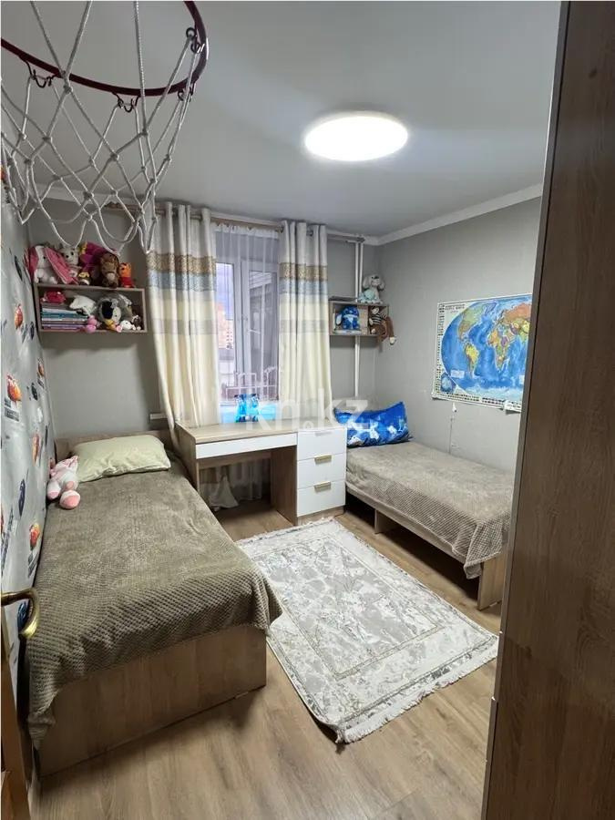 Продажа 3-комнатной квартиры, 62 м², ул. Муканова, дом  11 в Караганде - фото 3