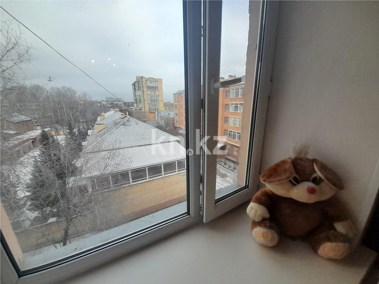 Продажа 3-комнатной квартиры, 57 м², ул. Аманжолова, дом  43 - Продажа квартир в Караганде фото 10 из 15