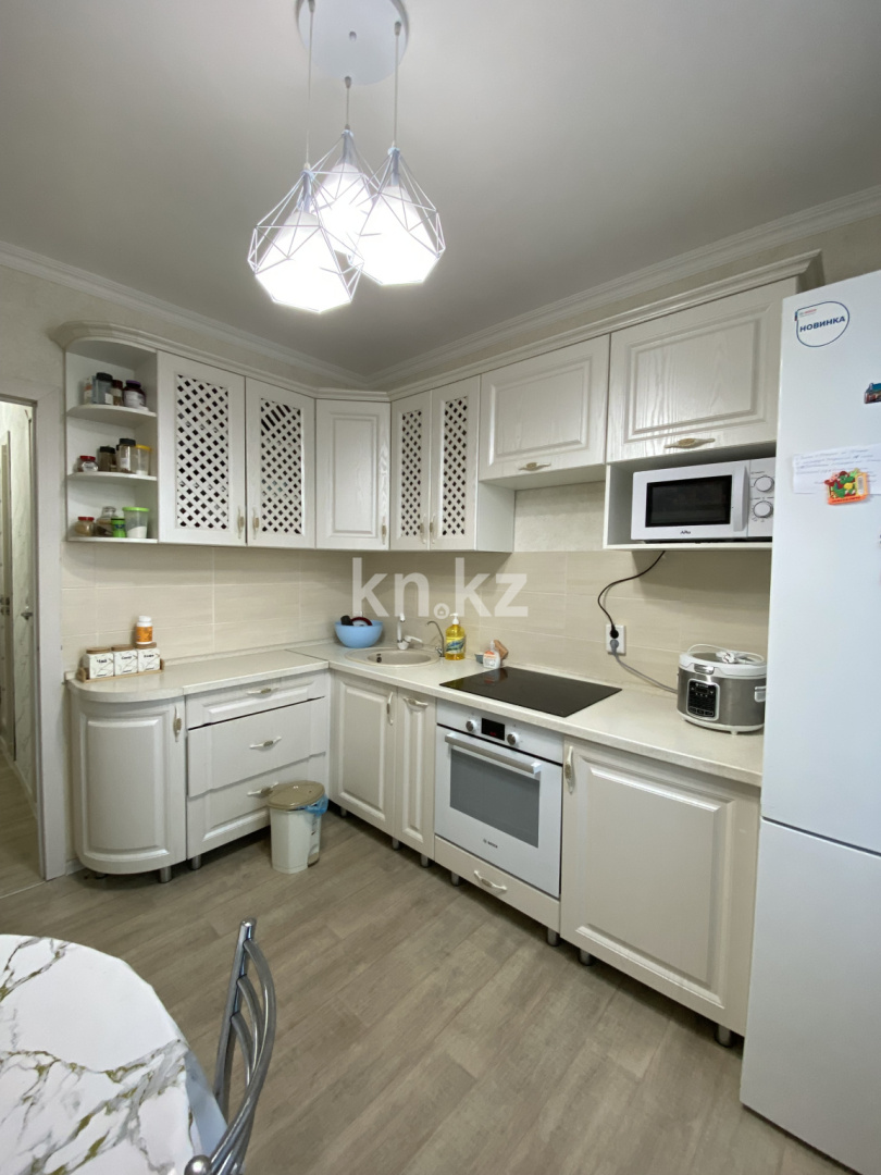 Продажа 3-комнатной квартиры, 60 м², мкр-н Голубые Пруды, дом  12 в Караганде - фото 5