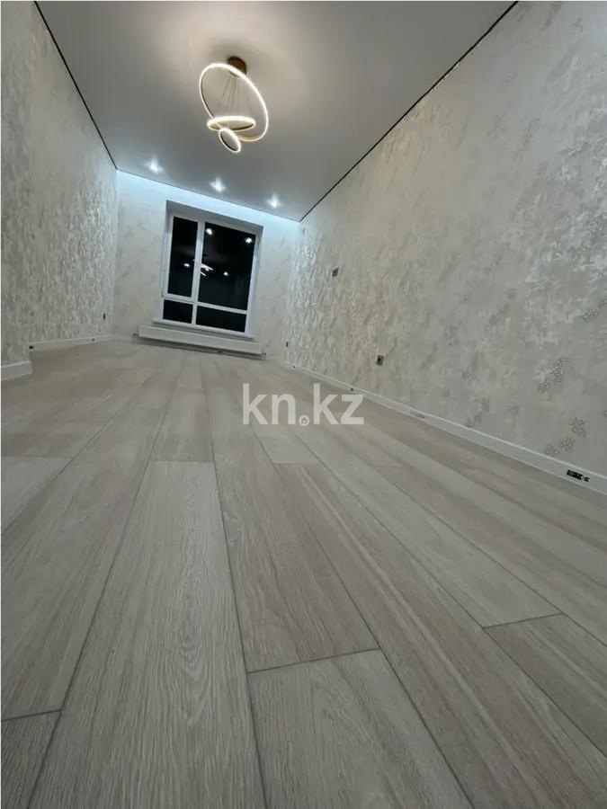 Продажа 2-комнатной квартиры, 41 м², ул. Тынышбайулы, дом  6 стр в Астане - фото 2