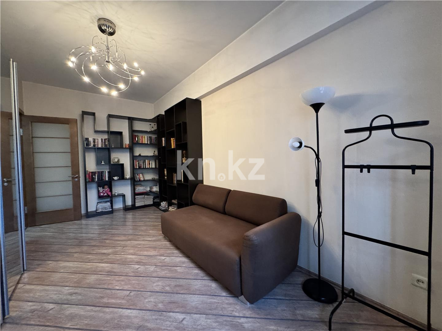 Продажа 3-комнатной квартиры, 66.2 м², ул. Абая, дом  26 - Продажа квартир в Караганде фото 18 из 23