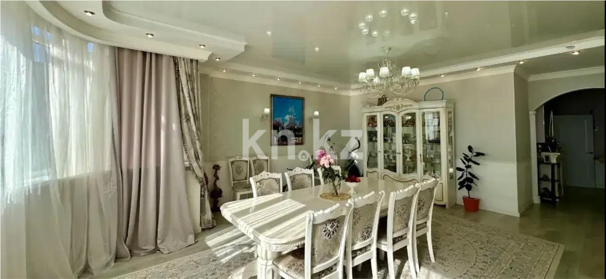 Продажа 3-комнатной квартиры, 140 м², ул. Кенесары, дом  4 - Продажа  трехкомнатных квартир в Астане без посредников с фото фото 1 из 8
