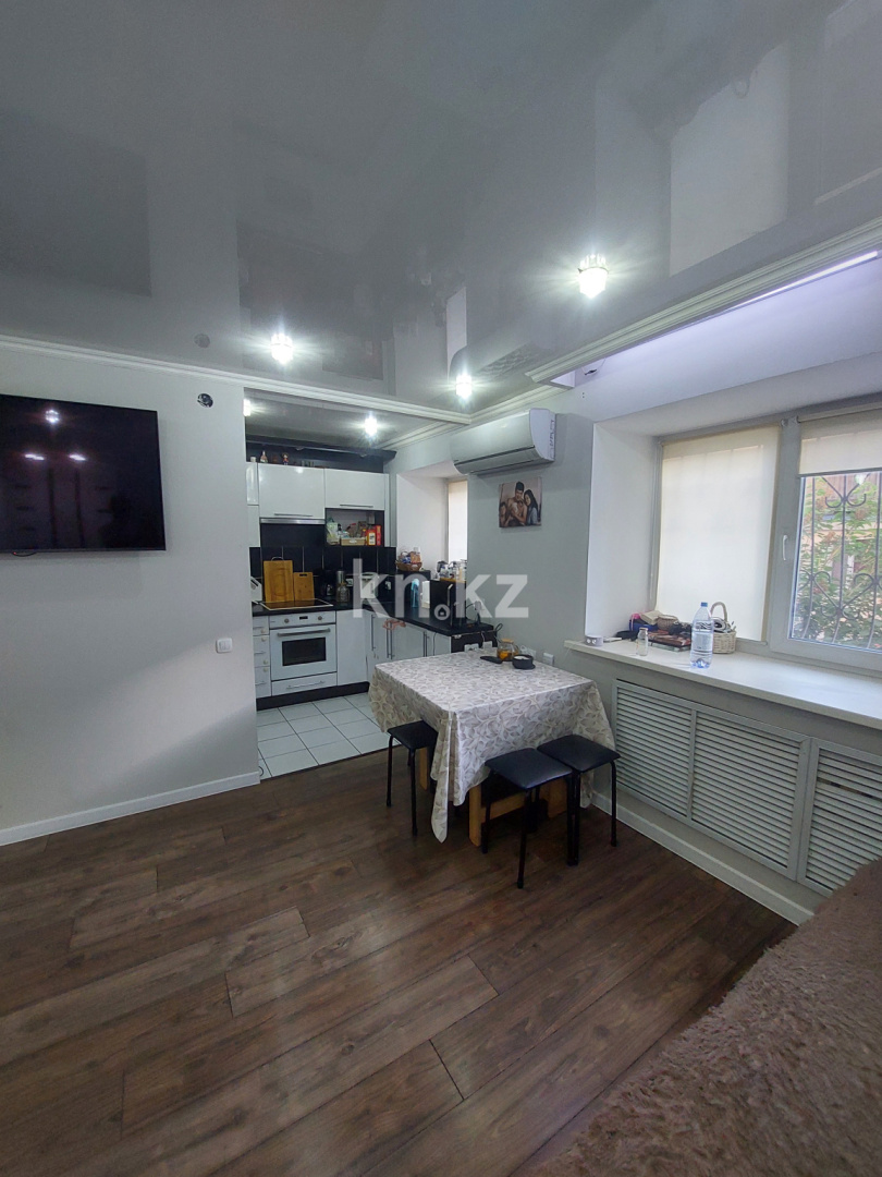 Продажа 2-комнатной квартиры, 61 м², ул. Жамбыла в Караганде - фото 3