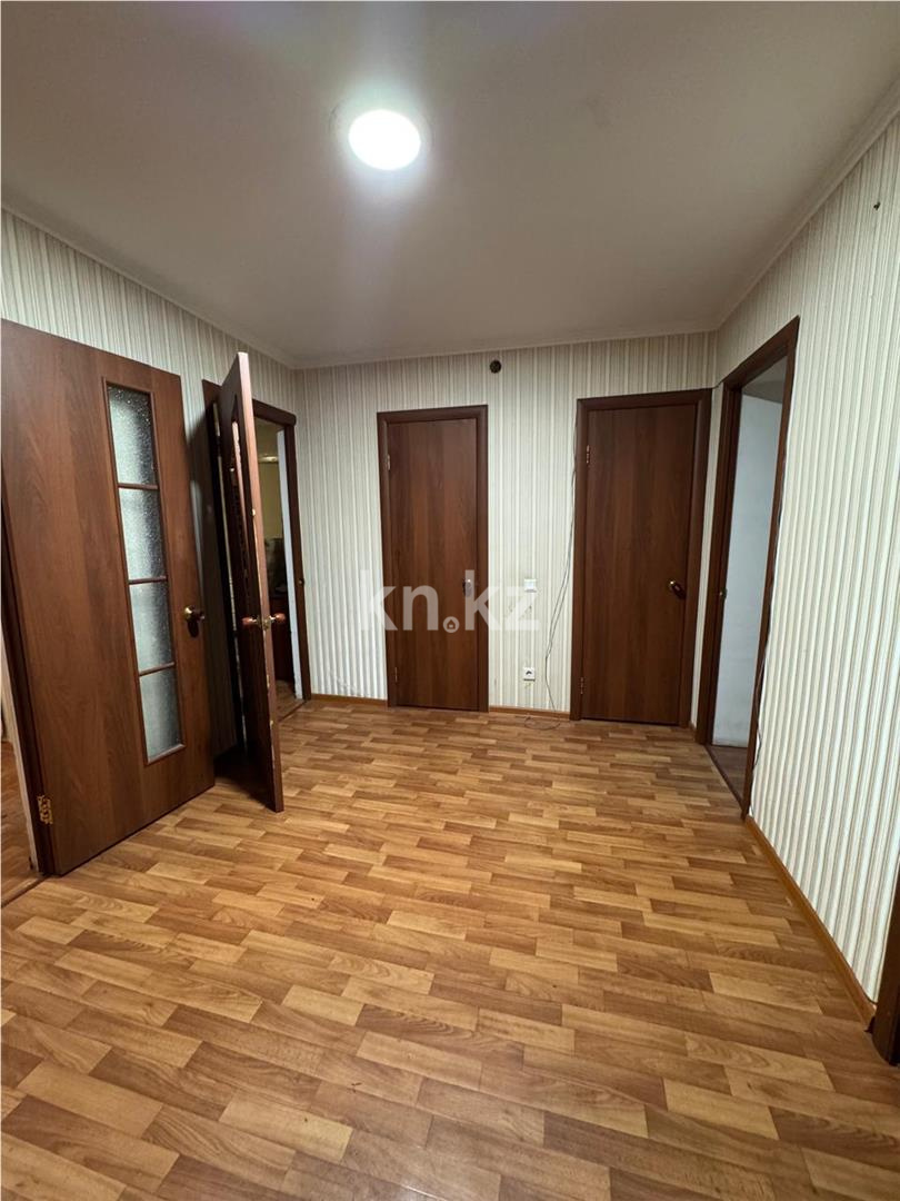 Продажа 3-комнатной квартиры, 69 м², ул. Алиханова - Продажа  трехкомнатных квартир в Караганде фото 12 из 14