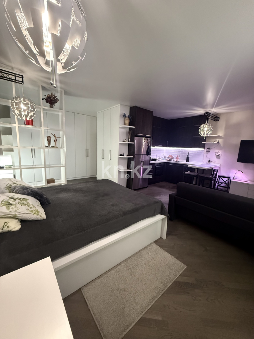 Аренда 1-комнатной квартиры, 49.9 м², ул. Жарокова, дом  137 - Аренда квартир помесячно в Алматы фото 2 из 11