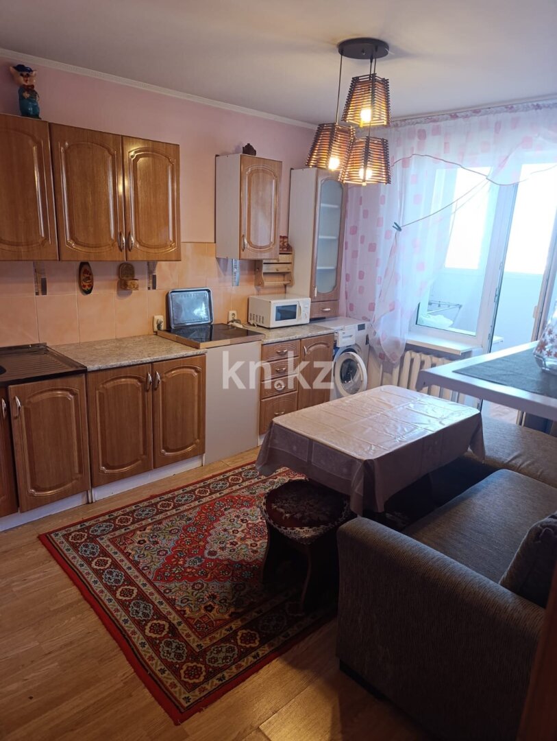 Аренда 1-комнатной квартиры, 45 м² в Астане