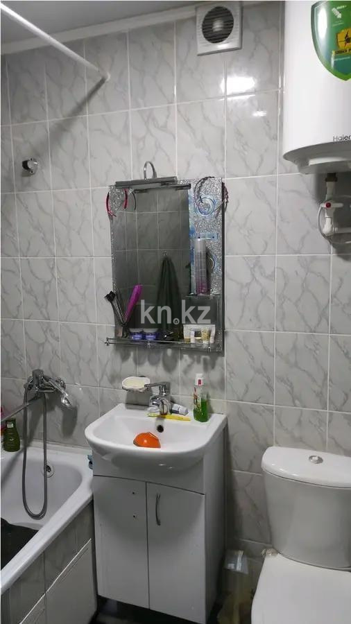 Продажа 1-комнатной квартиры, 32 м², пр. Бухар-жырау, дом  96 в Караганде - фото 3