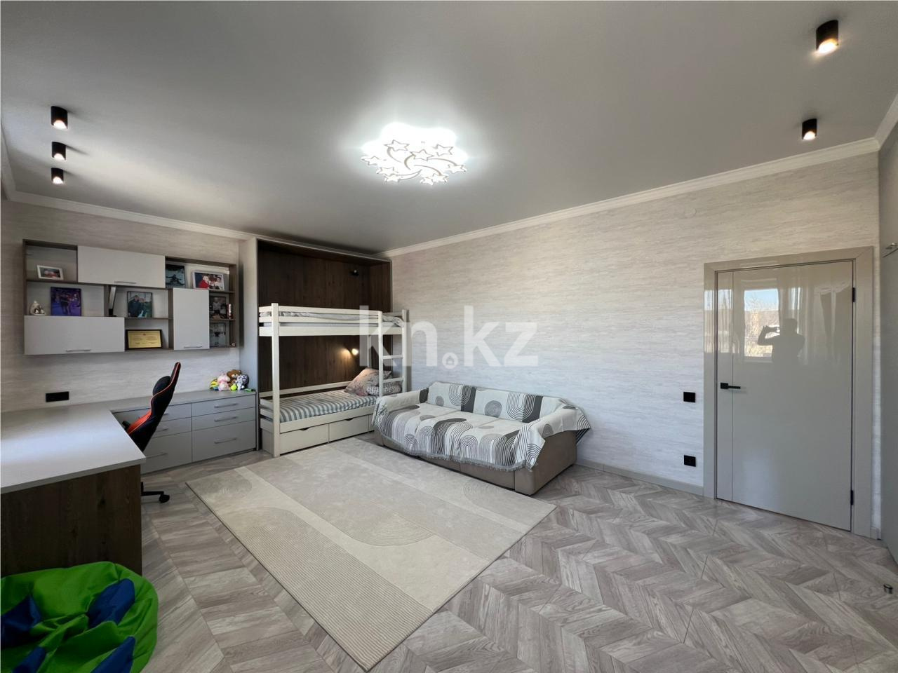 Продажа 3-комнатной квартиры, 131 м² - Продажа квартир в кирпичном доме в Казахстане - страница 5 фото 10 из 22