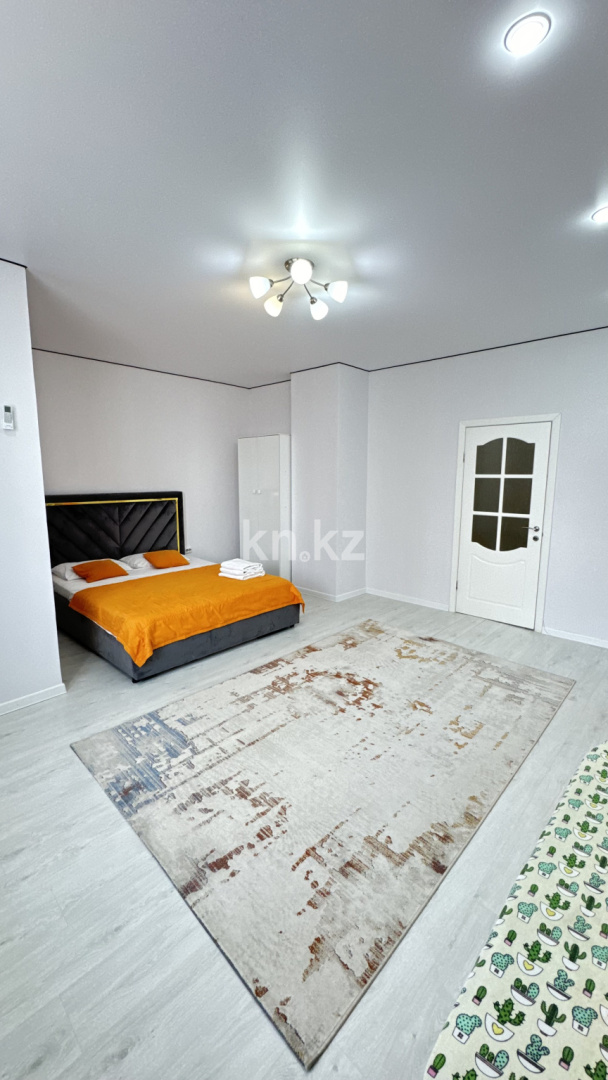 Аренда 1-комнатной квартиры посуточно, 52 м², ул. Сарайшык, дом  34 - ул. Акмешит в Астане - фото 4