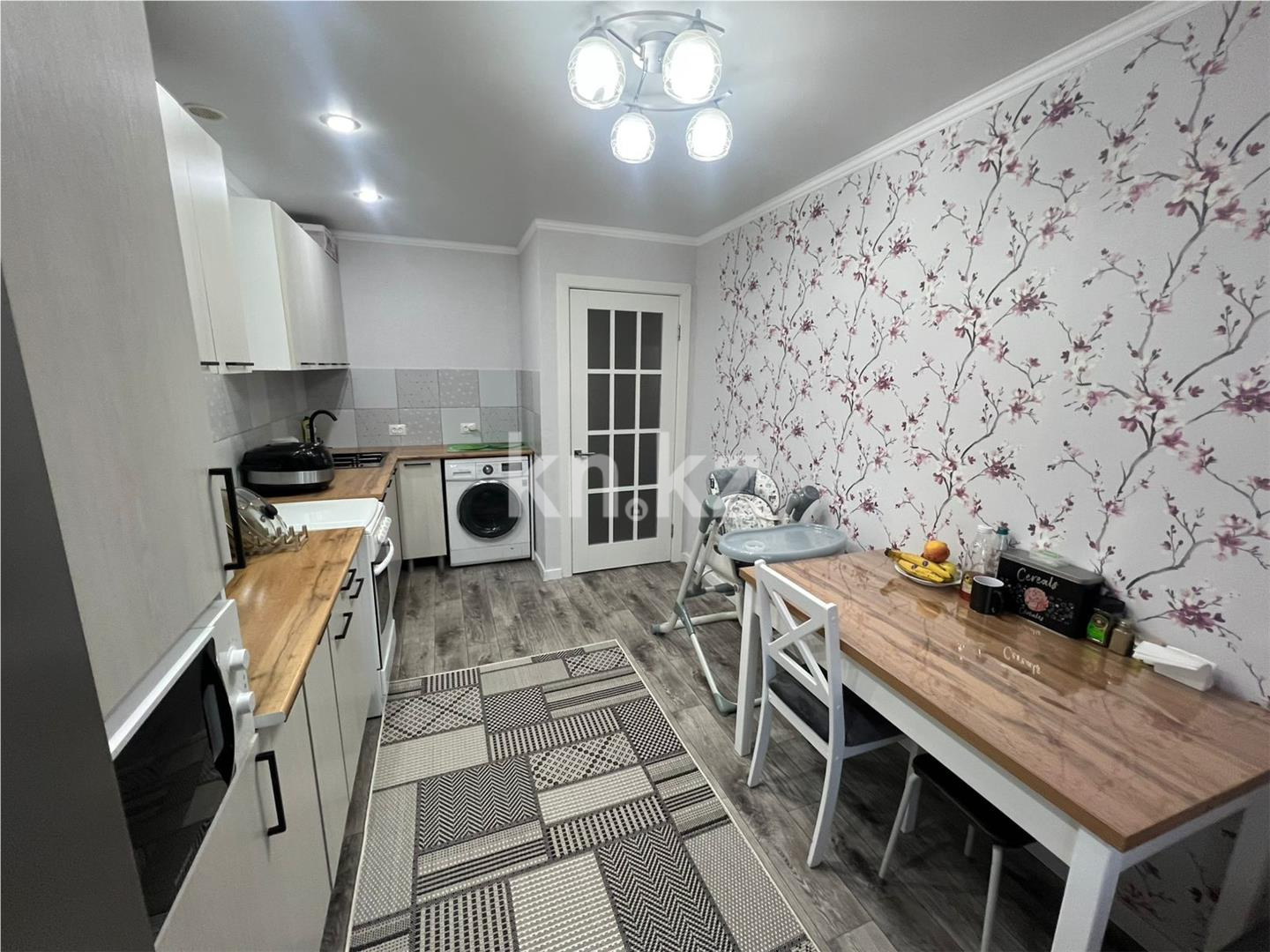 Продажа 3-комнатной квартиры, 62 м², ул. Ермекова - Продажа квартир в Караганде фото 2 из 15