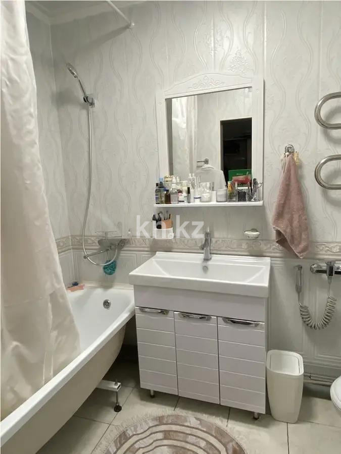 Продажа 1-комнатной квартиры, 38 м², ул. Орынбор, дом  12 в Астане - фото 4