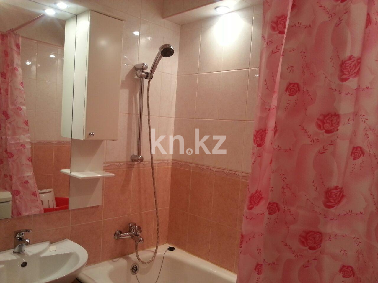 Аренда 1-комнатной квартиры, 37 м², ул. Агыбай батыра, дом  5 - пр. Республики - Аренда квартир помесячно в Казахстане фото 1 из 4