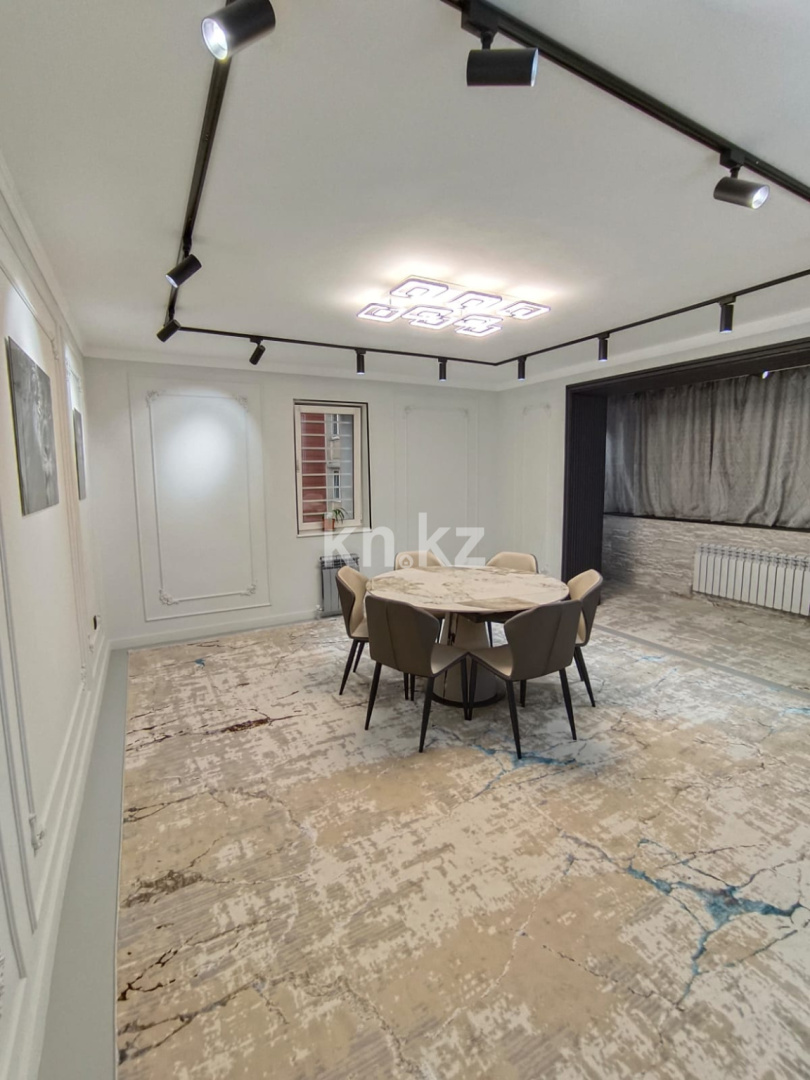 Продажа 2-комнатной квартиры, 65.8 м², Аккент, дом  56 - ул. Байысова в Алматы - фото 2