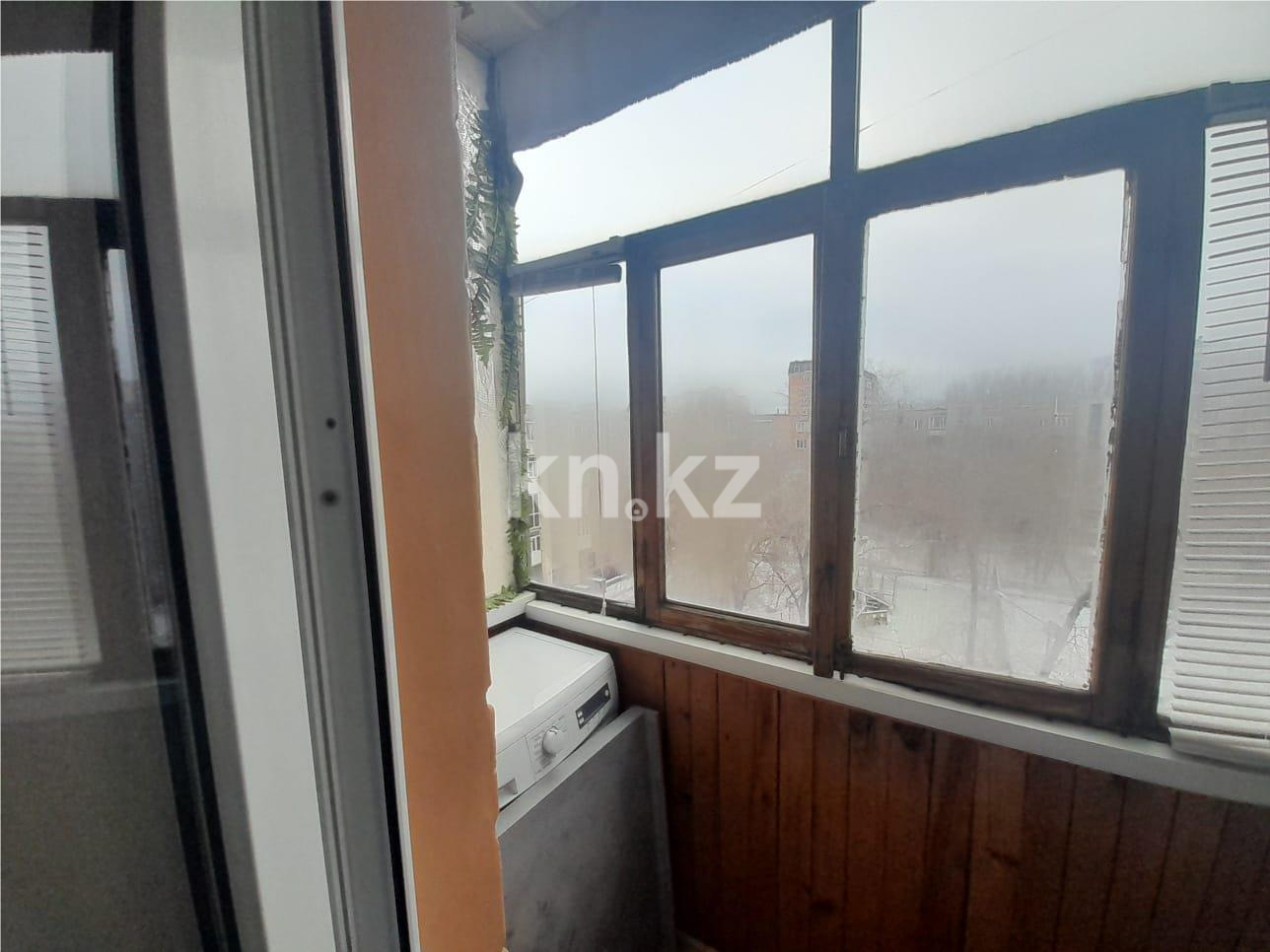 Продажа 3-комнатной квартиры, 57 м², ул. Аманжолова, дом  43 - Продажа квартир в Караганде фото 11 из 15