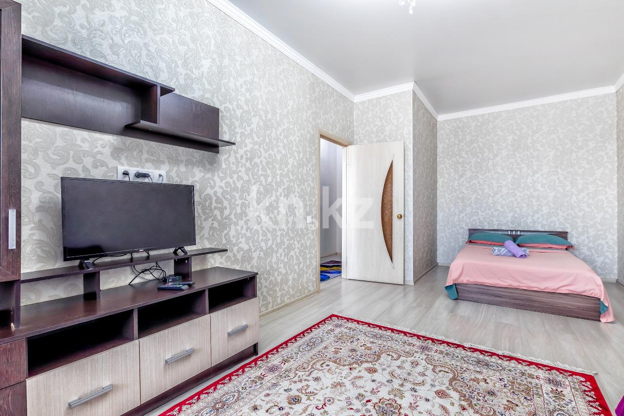 Аренда 1-комнатной квартиры посуточно, 50 м², пр. Кабанбай батыра, дом  29 - ул. Сыганак - Аренда  однокомнатных квартир посуточно в Астане с фото фото 3 из 8