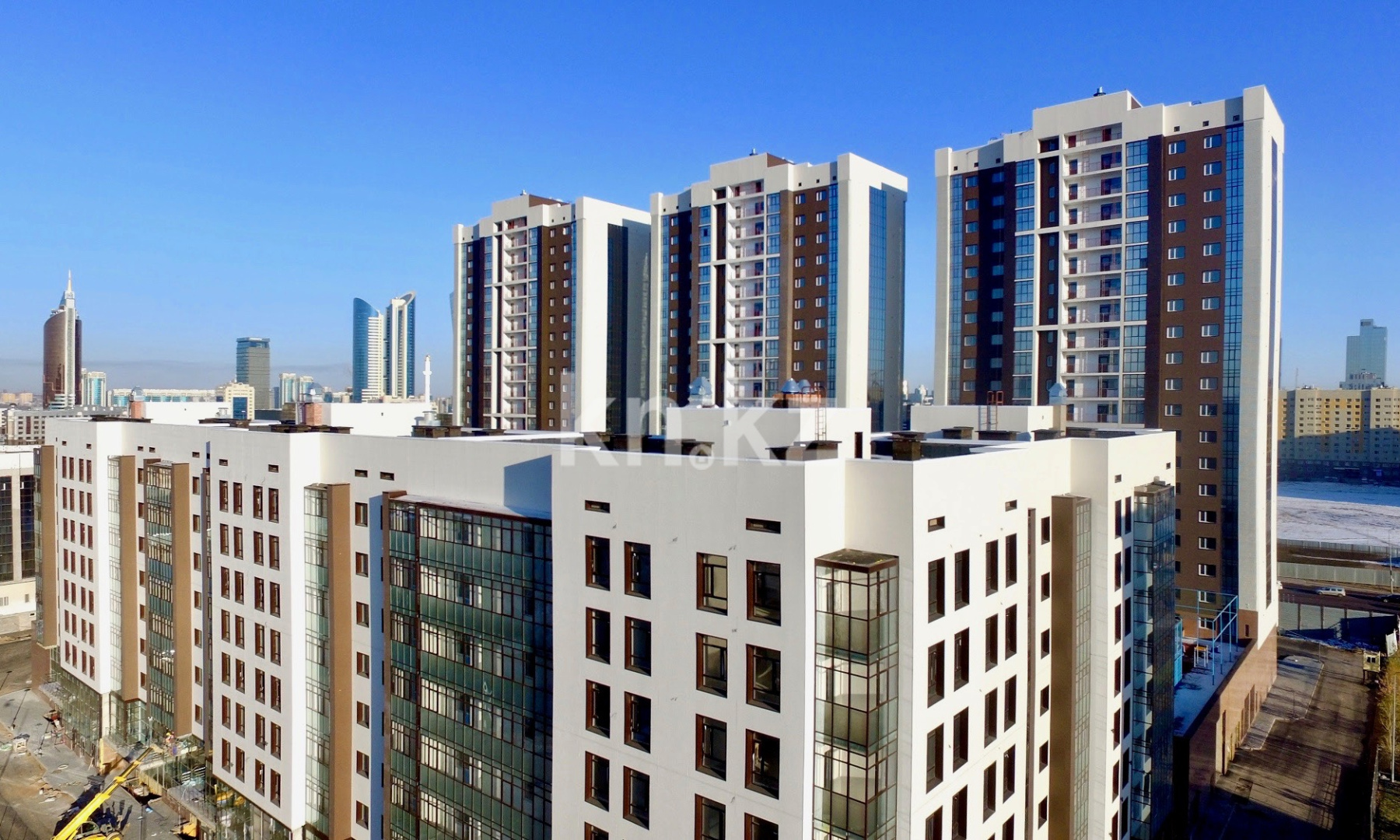 Продажа 2-комнатной квартиры, 81 м², пр. Кабанбай батыра в Астане - фото 9