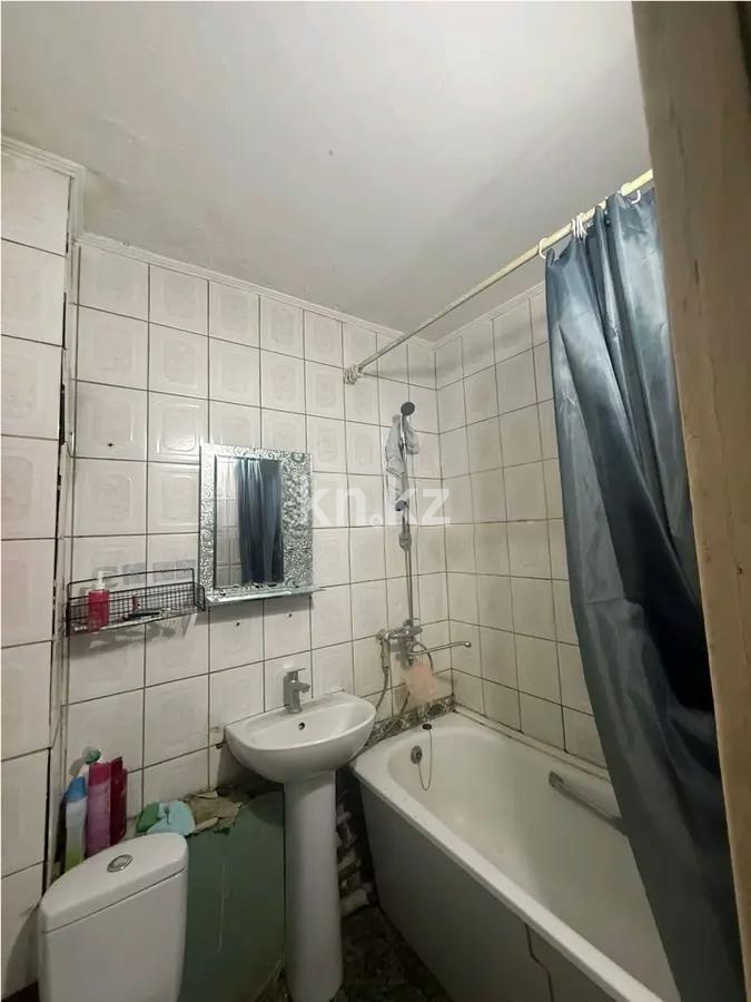 Продажа 3-комнатной квартиры, 58 м², мкр-н 2, дом  2 в Алматы - фото 5