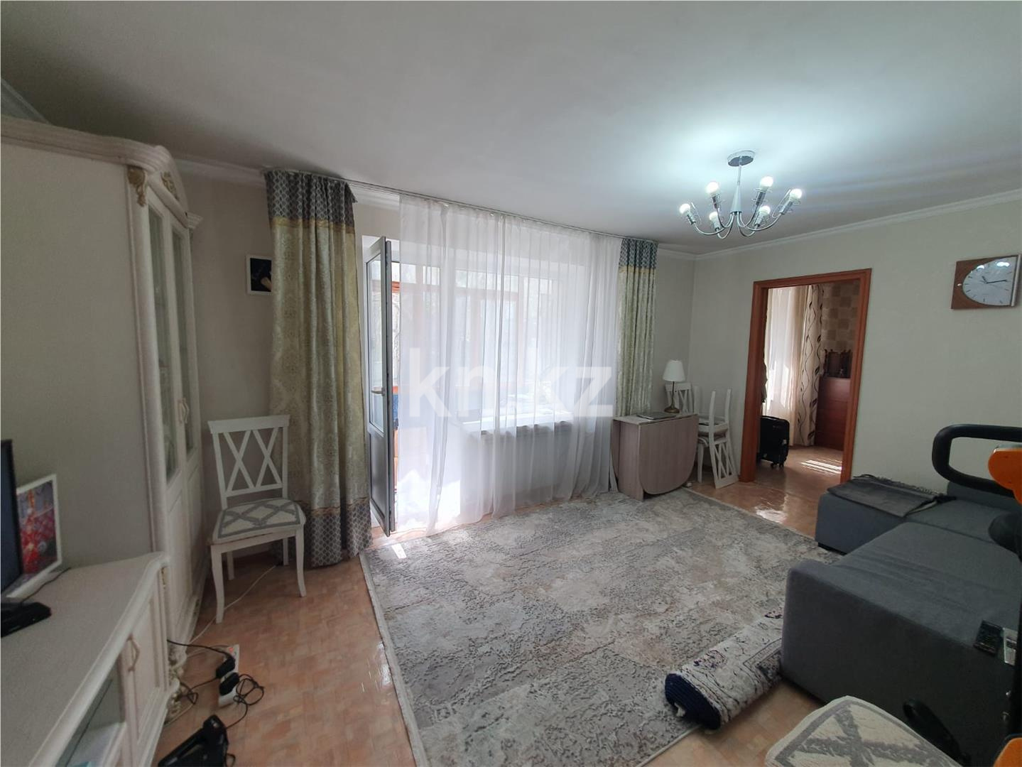 Продажа 3-комнатной квартиры, 58 м², ул. Алиханова - Продажа  трехкомнатных квартир в Караганде фото 1 из 16