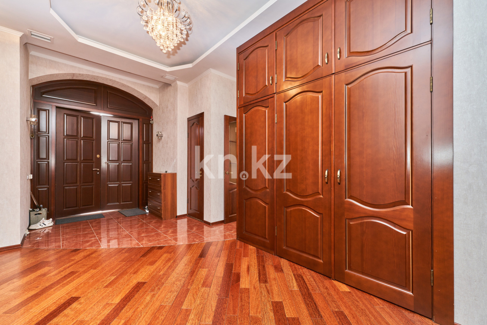 Продажа 10-комнатного дома, 805 м², ул. Ладушкина, дом  120/27 в Алматы - фото 12