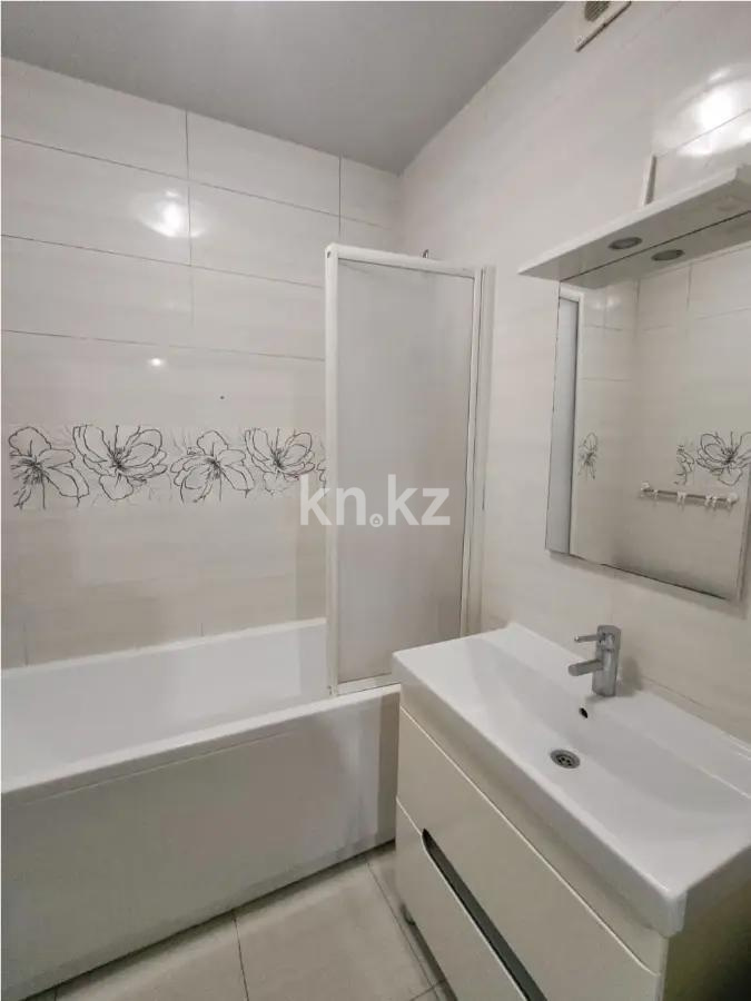 Продажа 2-комнатной квартиры, 60 м², ул. Туркестан, дом  4 в Астане - фото 4