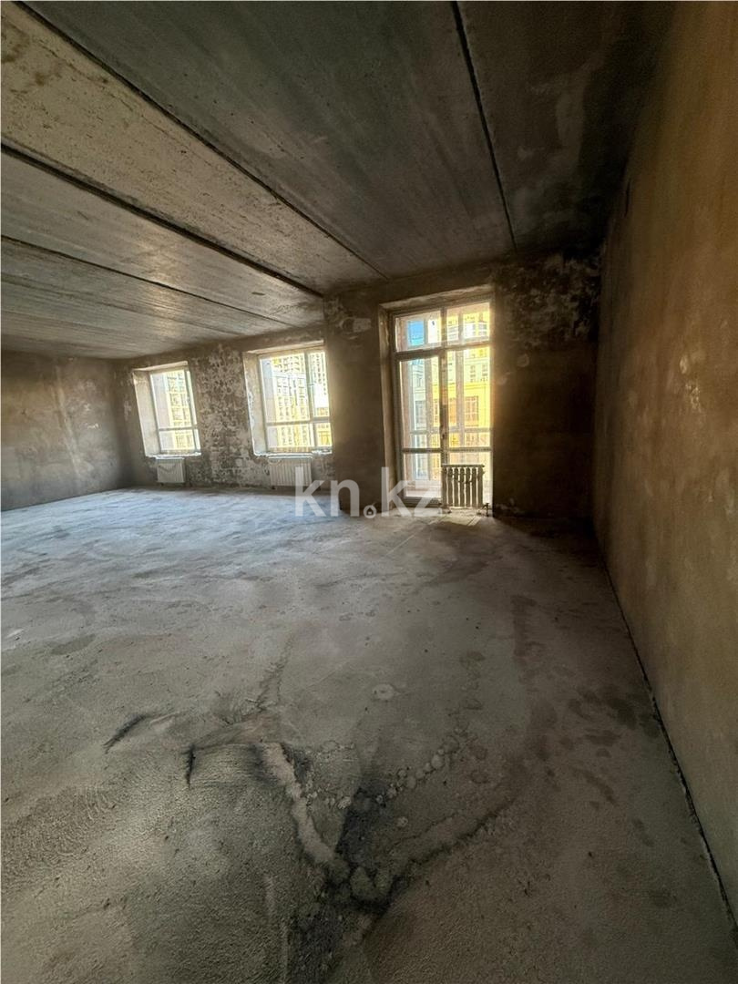 Продажа 2-комнатной квартиры, 64 м² - Продажа двухкомнатных квартир в кирпичном доме в Караганде фото 1 из 11