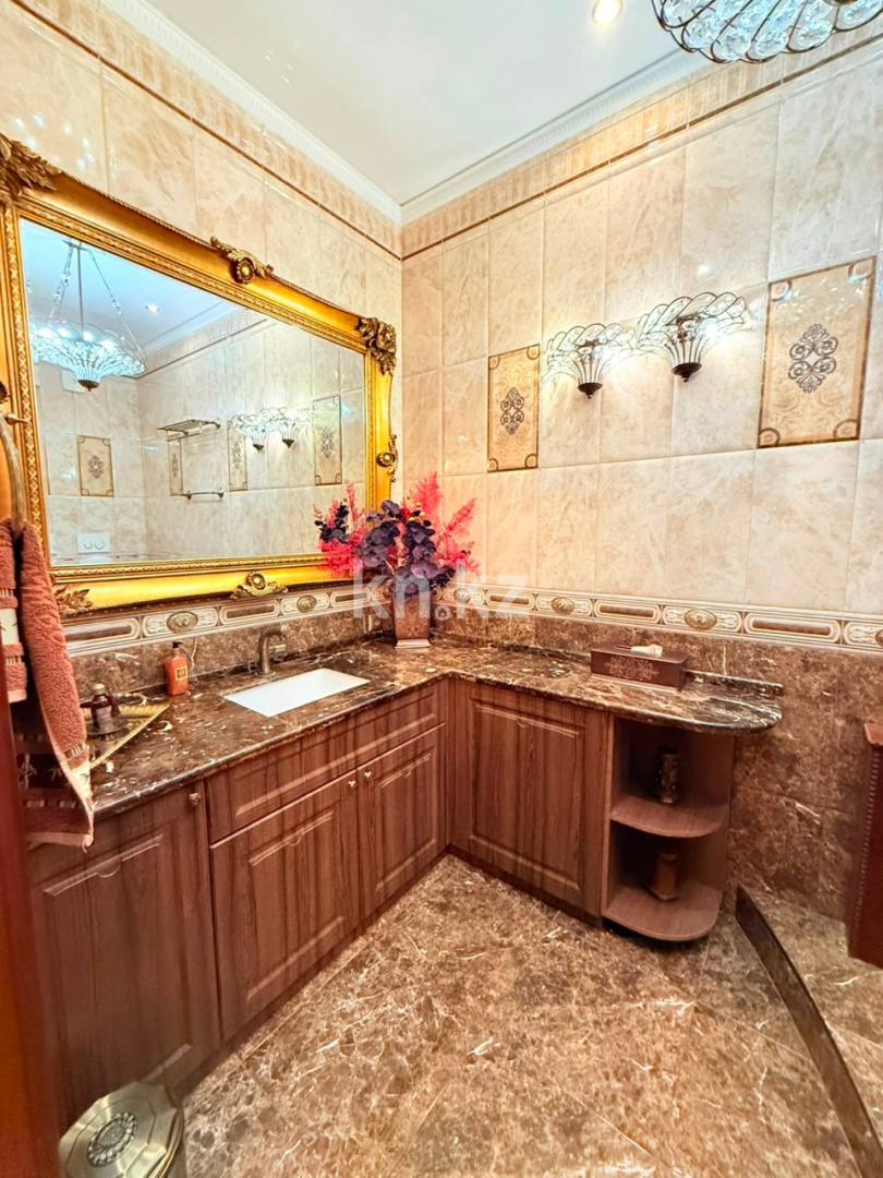 Продажа 5-комнатной квартиры, 300 м² - Продажа пятикомнатных и более квартир в Астане фото 18 из 40