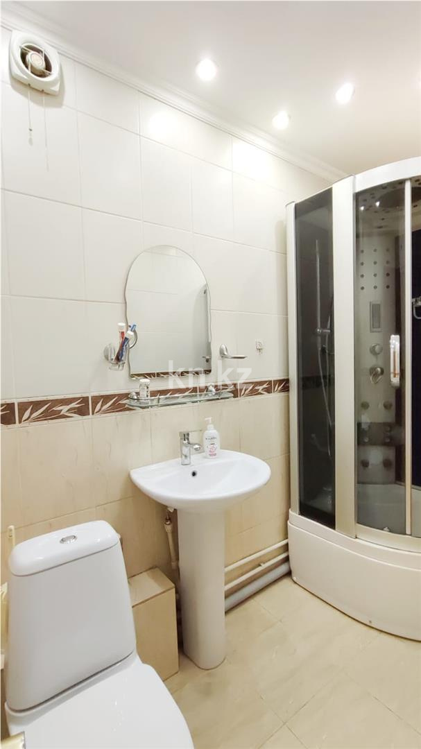 Продажа 3-комнатной квартиры, 62 м², 19-й мкр. - Продажа квартир в Караганде фото 13 из 17