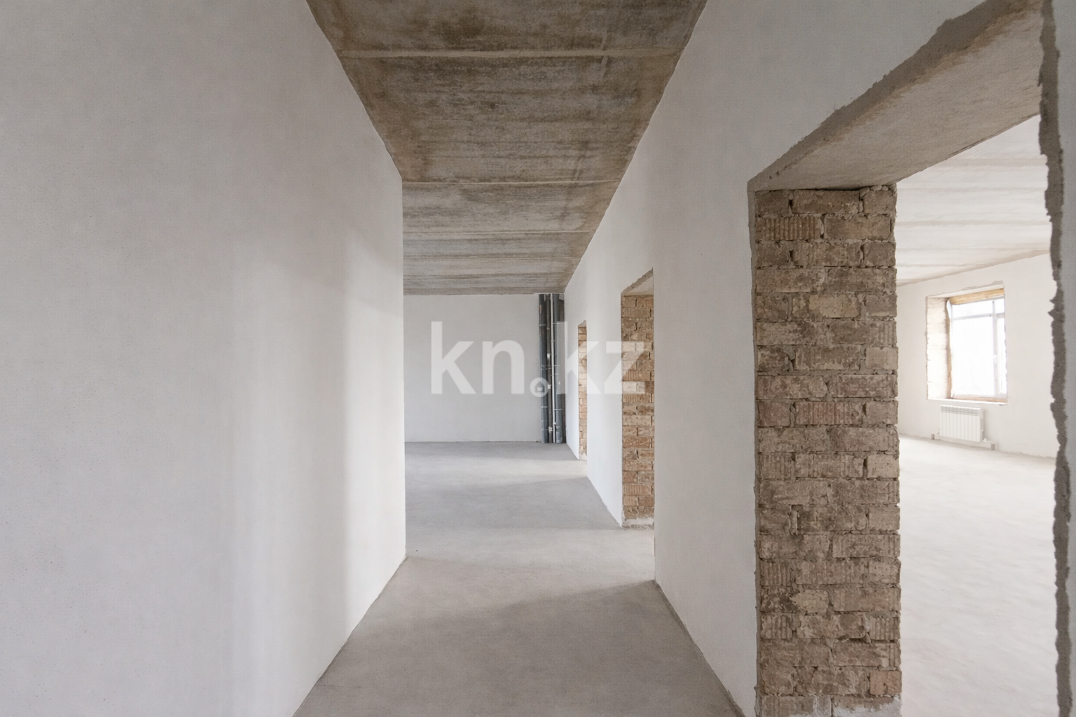 Продажа 4-комнатной квартиры, 133 м² - Продажа квартир в кирпичном доме в Казахстане фото 9 из 12