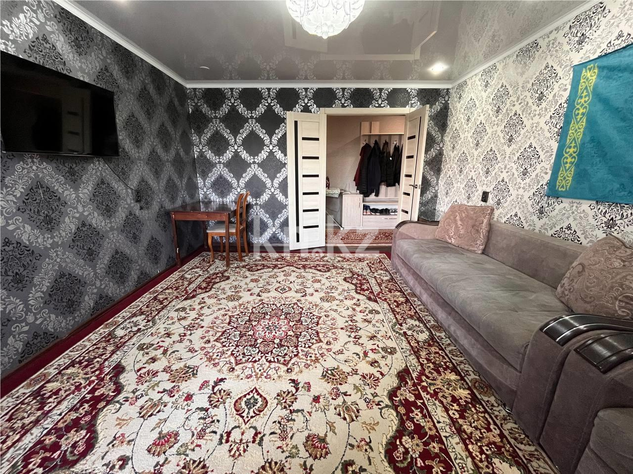 Продажа 4-комнатной квартиры, 75 м², пр. Республики, дом  18 - Продажа  четырехкомнатных квартир в Караганде фото 2 из 24