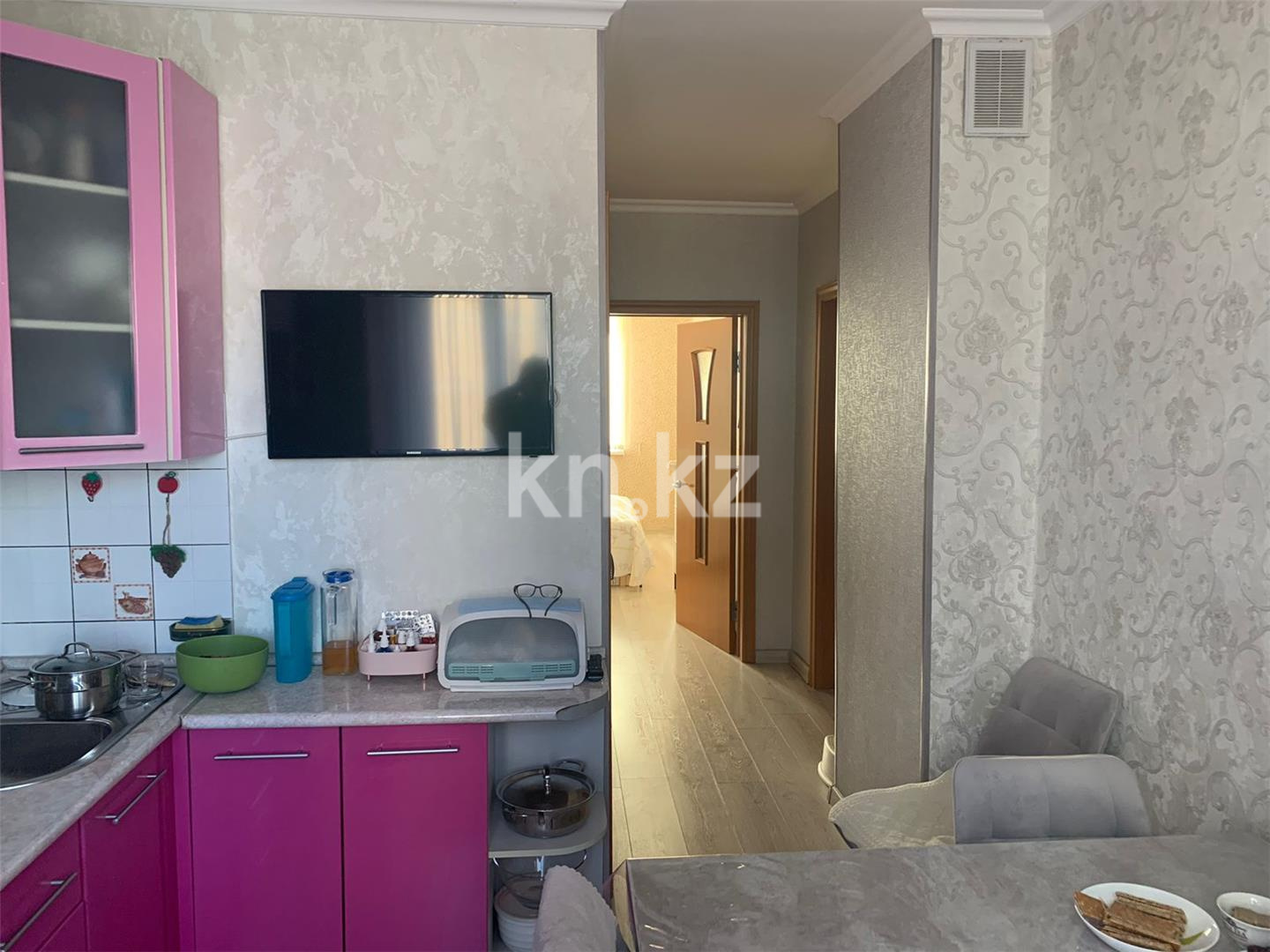 Продажа 3-комнатной квартиры, 63 м², мкр-н Восток-3, дом  17 в Караганде - фото 8