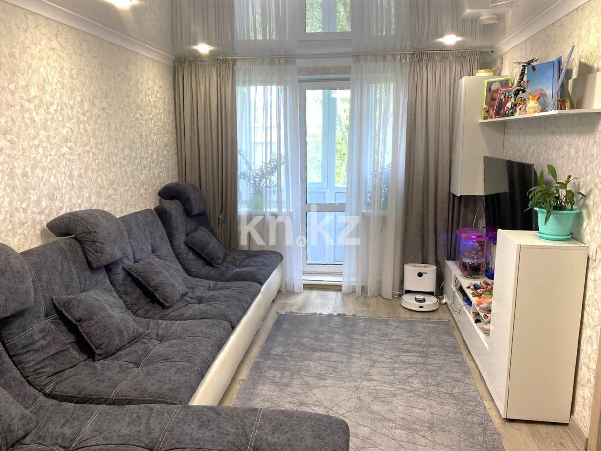 Продажа 3-комнатной квартиры, 58 м², ул. Алиханова - Продажа  трехкомнатных квартир в Караганде фото 1 из 10