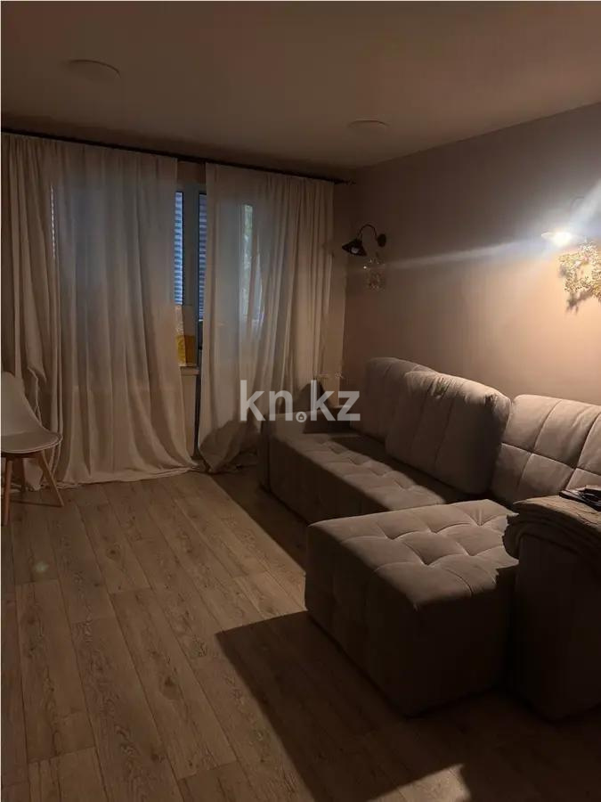 Продажа 1-комнатной квартиры, 33 м², мкр-н Аксай-2, дом  3 в Алматы