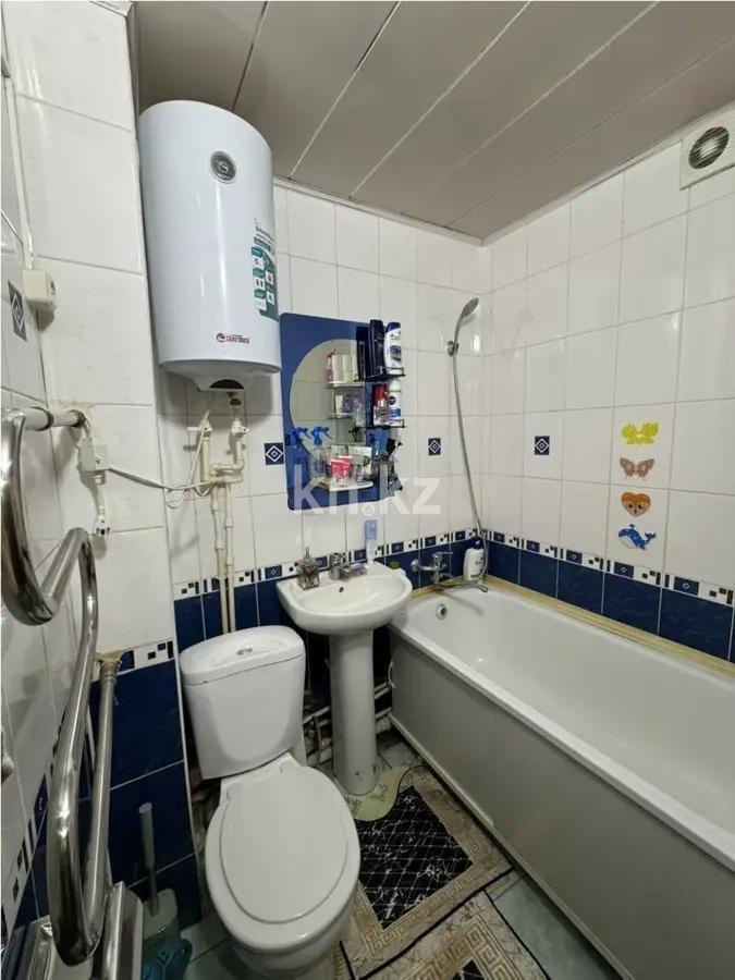 Продажа 3-комнатной квартиры, 56 м², мкр-н 12, дом  9 в Караганде - фото 5