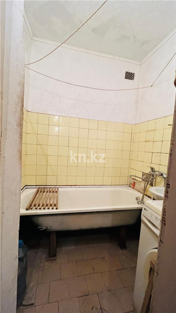 Продажа 3-комнатной квартиры, 72 м² - Продажа трехкомнатных квартир на Юго-Востоке Караганды - страница 3 фото 7 из 13