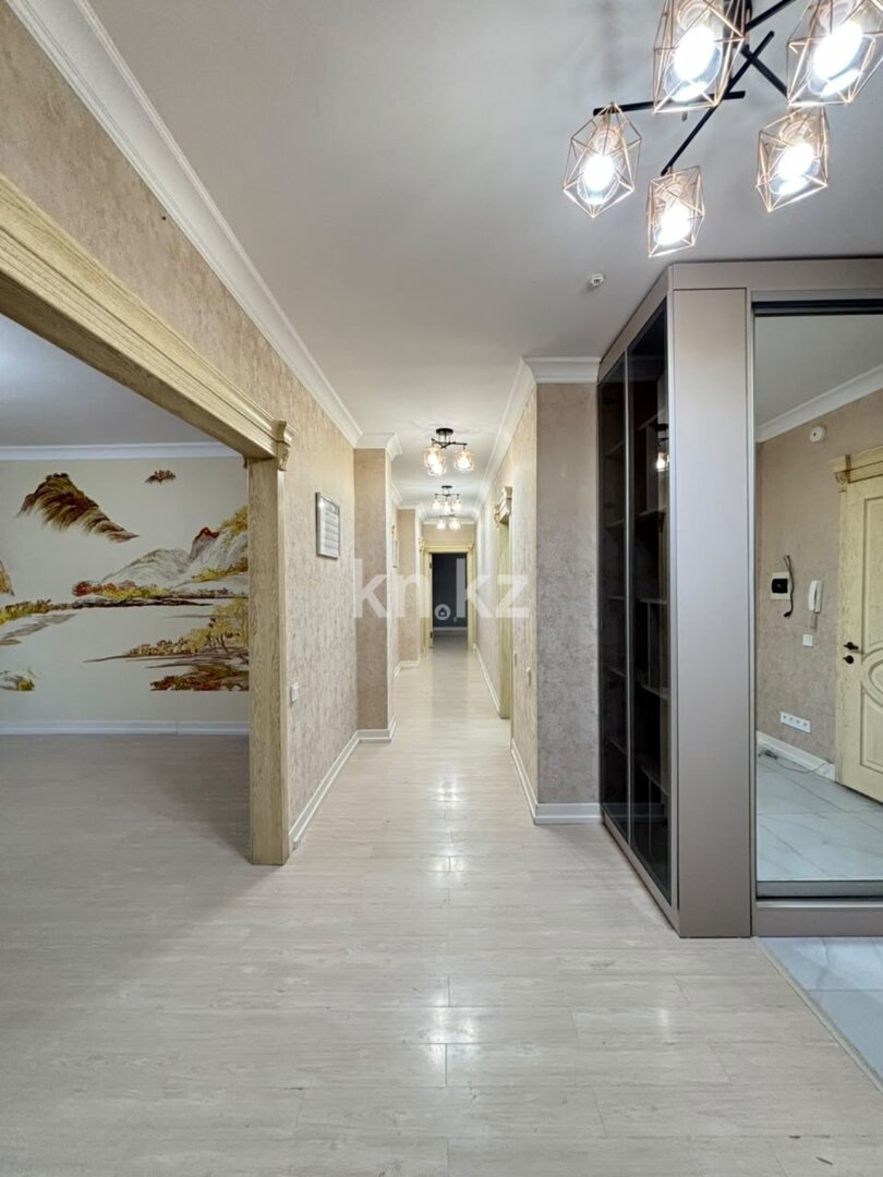 Продажа 4-комнатной квартиры, 132 м² в Астане
