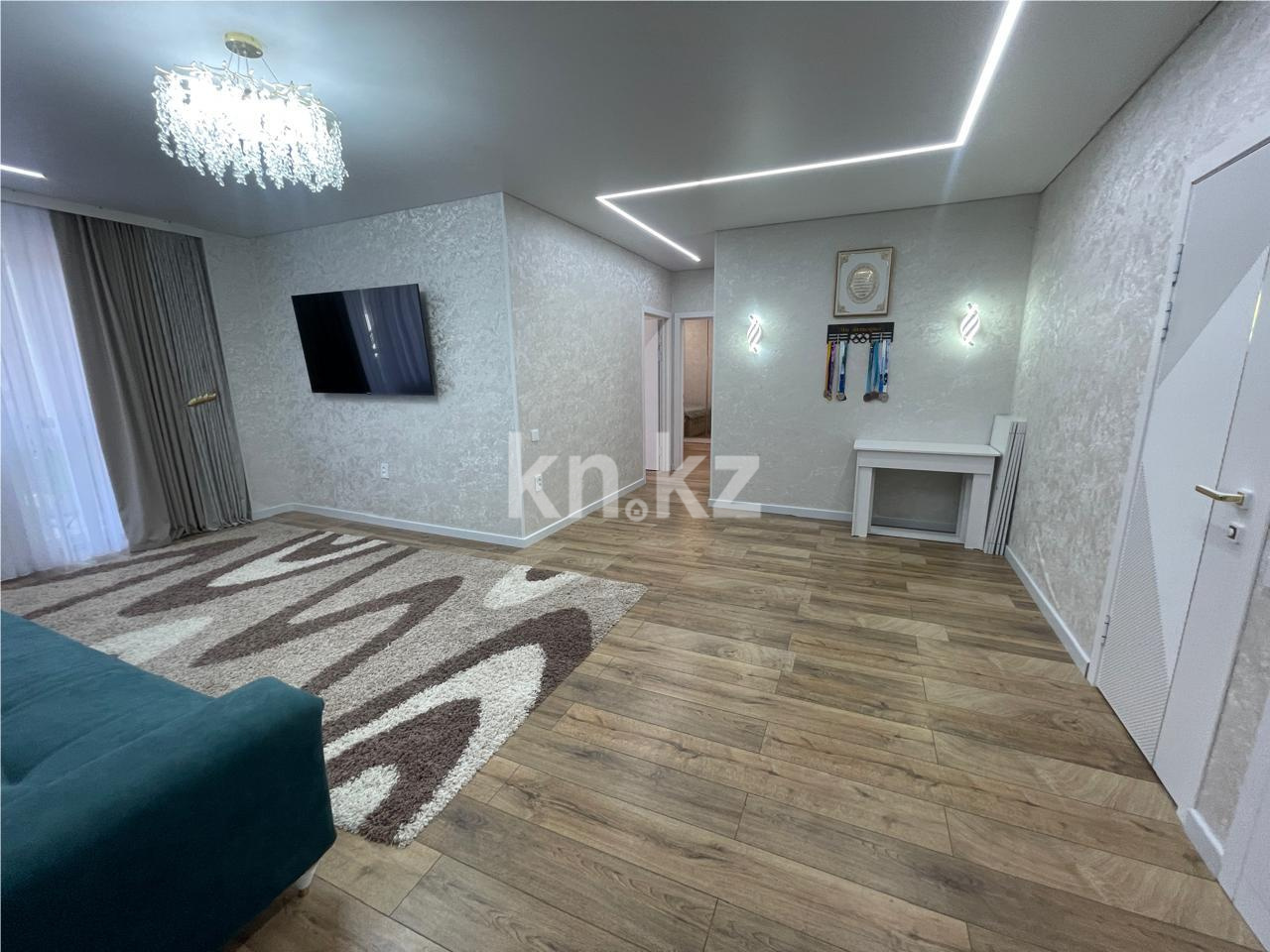 Продажа 2-комнатной квартиры, 63 м², ул. Муканова - Продажа квартир в Караганде фото 2 из 17