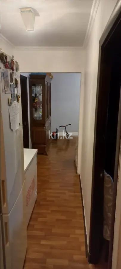 Продажа 3-комнатной квартиры, 68.8 м², мкр-н Аксай-3, дом  12 в Алматы - фото 2