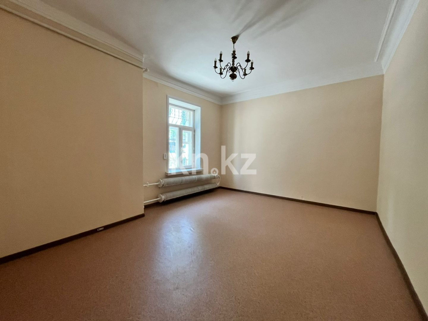 Аренда 5-комнатного дома, 145 м², пр. Бухар-жырау - Аренда домов в Караганде фото 14 из 21