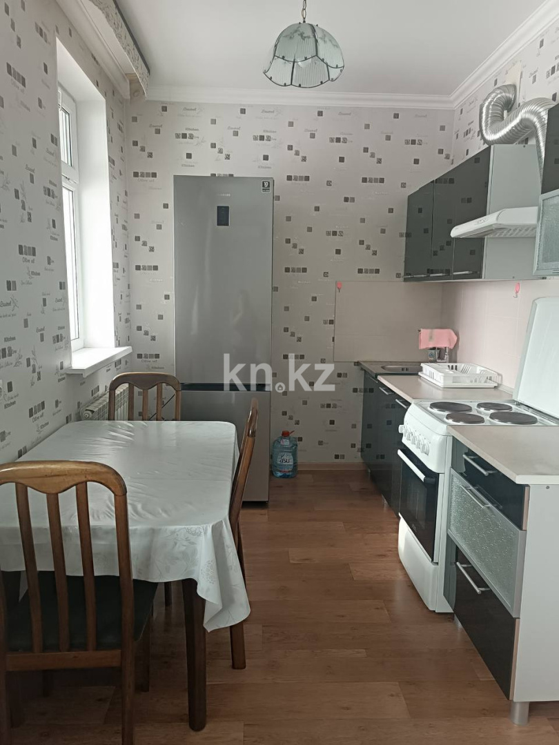Аренда 1-комнатной квартиры, 40 м², ул. Кумисбекова, дом  9/2 - Аренда  однокомнатных квартир помесячно в Астане фото 1 из 10