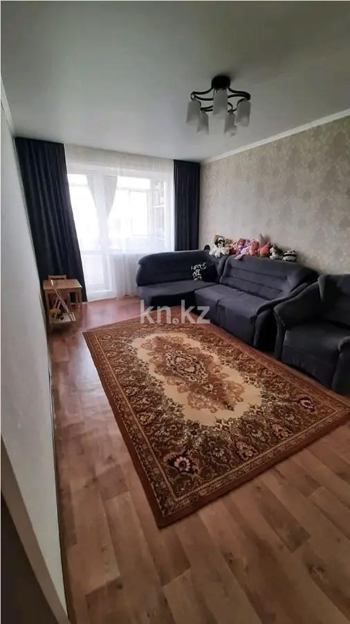 Продажа 2-комнатной квартиры, 43 м², ул. Ленинградская, дом  73б - Продажа  двухкомнатных квартир в Шахтинске фото 1 из 6