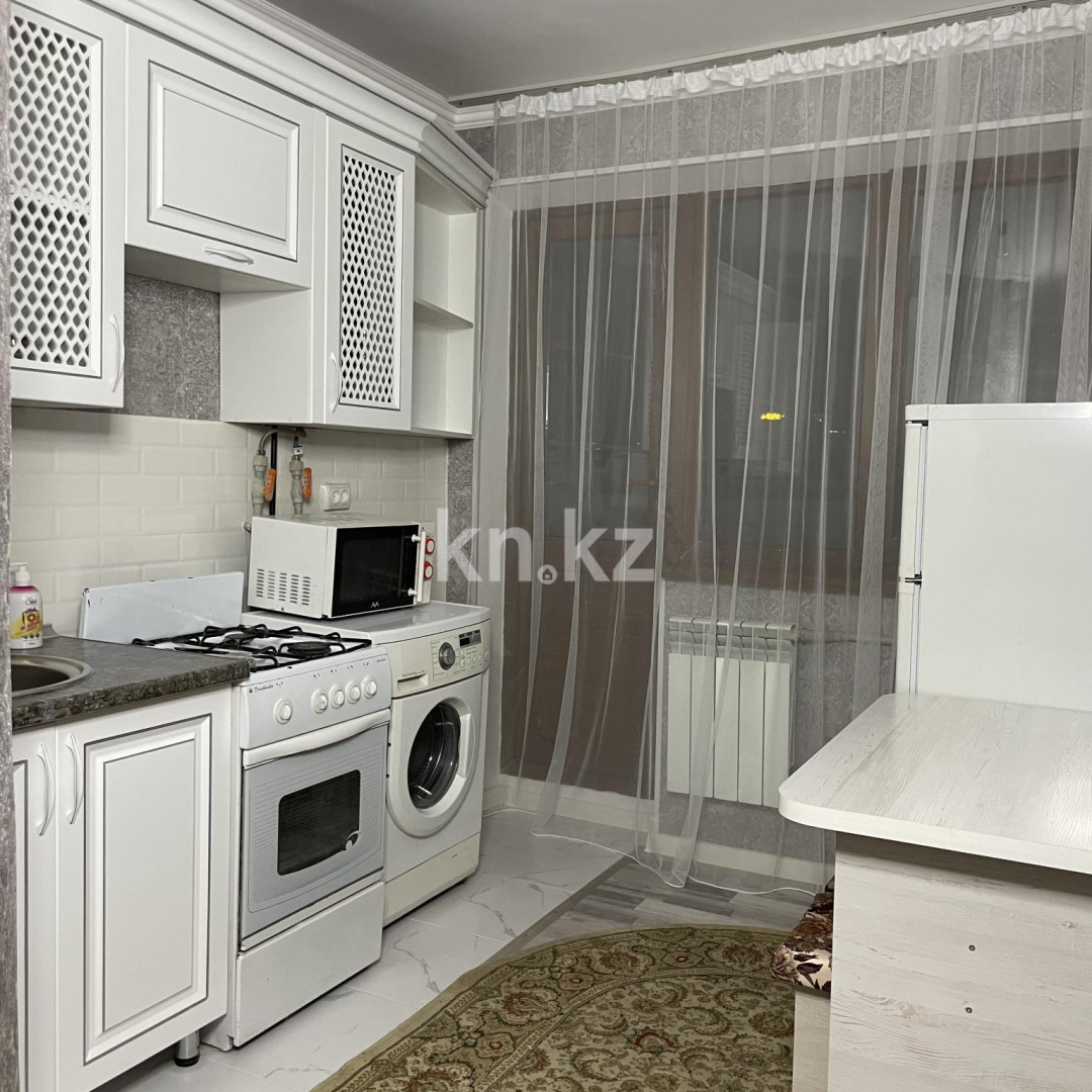 Аренда 1-комнатной квартиры посуточно, 52 м², ул. Байтурсынова, дом  7 - Продажа квартир в Шымкенте фото 1 из 11